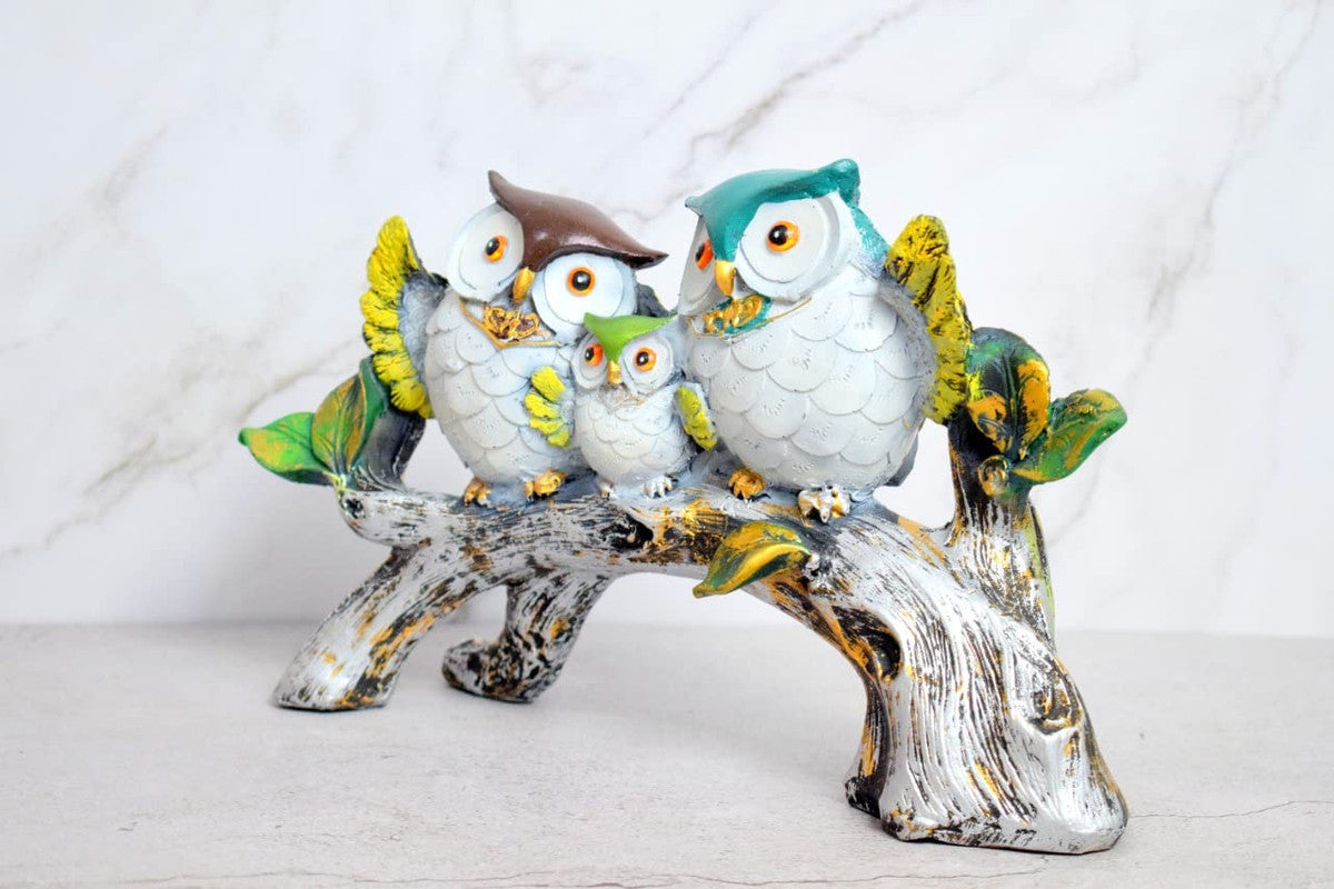Handcrafted Owl Family Statue - Unique Home Decor Piece for Nature Lovers