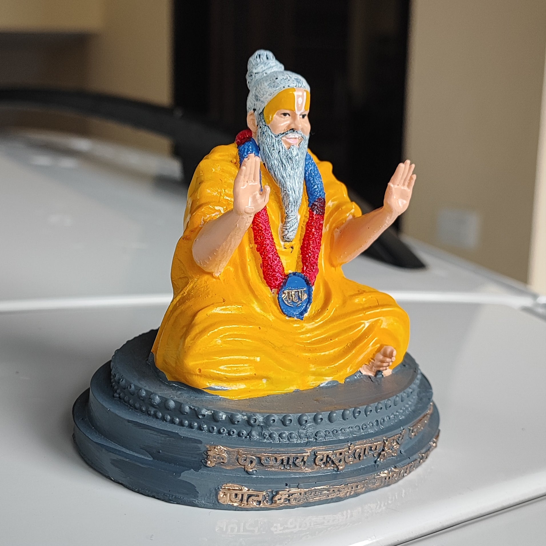 Premanand Ji Maharaj Idol | Resin Decorative Murti for Home & Office