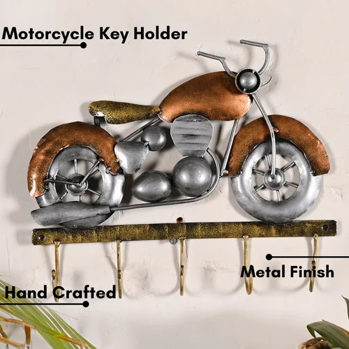 Vintage Metal Bike Key Holder – Artistic Motorcycle Wall Decor for Keys & Hanging