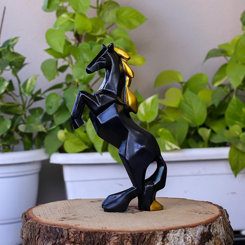 Geometric Horse Sculpture - Modern Art Decor for Home & Office