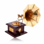 Antique Finish Metal Gramophone – Retro Music Lover Gift & Elegant Table Decor