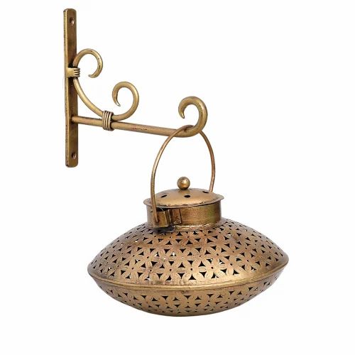 Luxury Golden Metal Deghi with Stand – Stylish Handcrafted Home Decor Piece